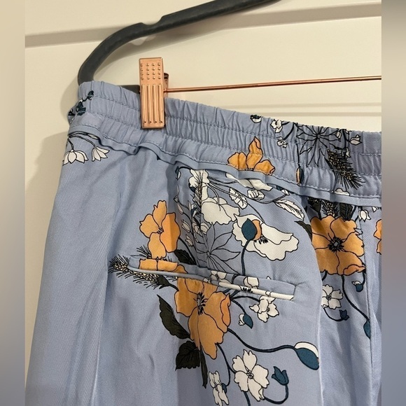 LINED floral pant, blue periwinkle. Zipper and button closure. Size 14. JCrew - Picture 4 of 7
